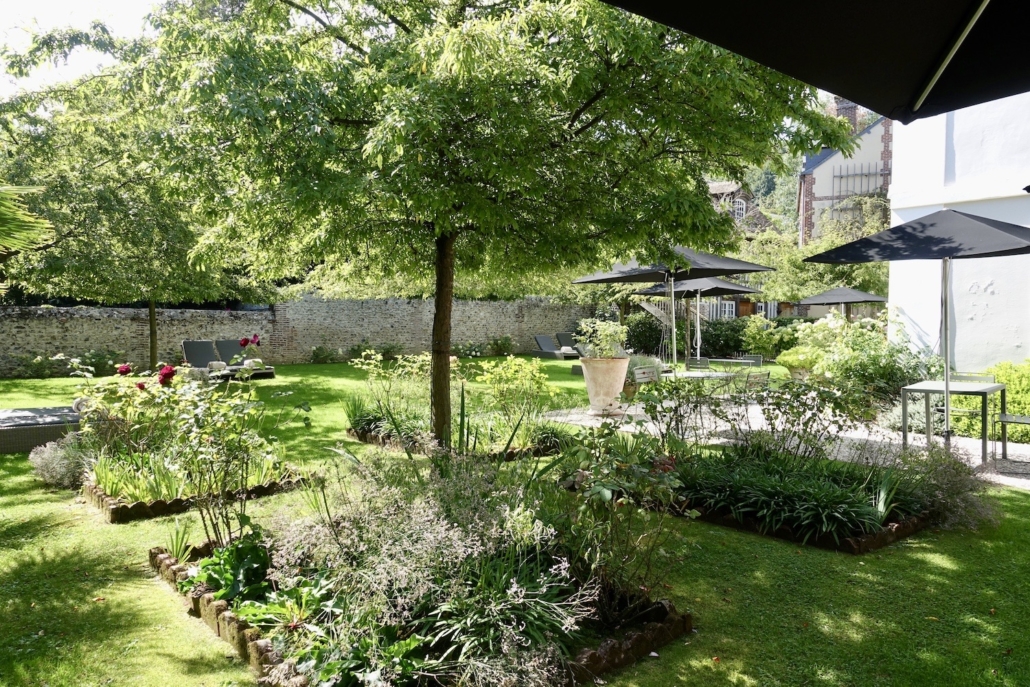 Hotels Saint-Delis Honfleur Normandy/France Hotels Saint-Delis Honfleur Normandy/France - best hotels Champagne & Honfleur